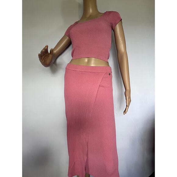 GUESS Marlene Sweater & Yvette Ribbed Faded Rose Set size XS - Picture 1 of 15